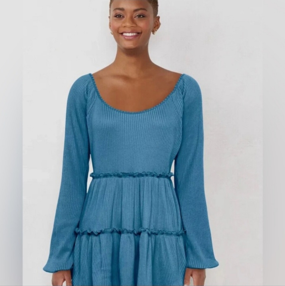 NWT Lauren Conrad cozy tiered tunic